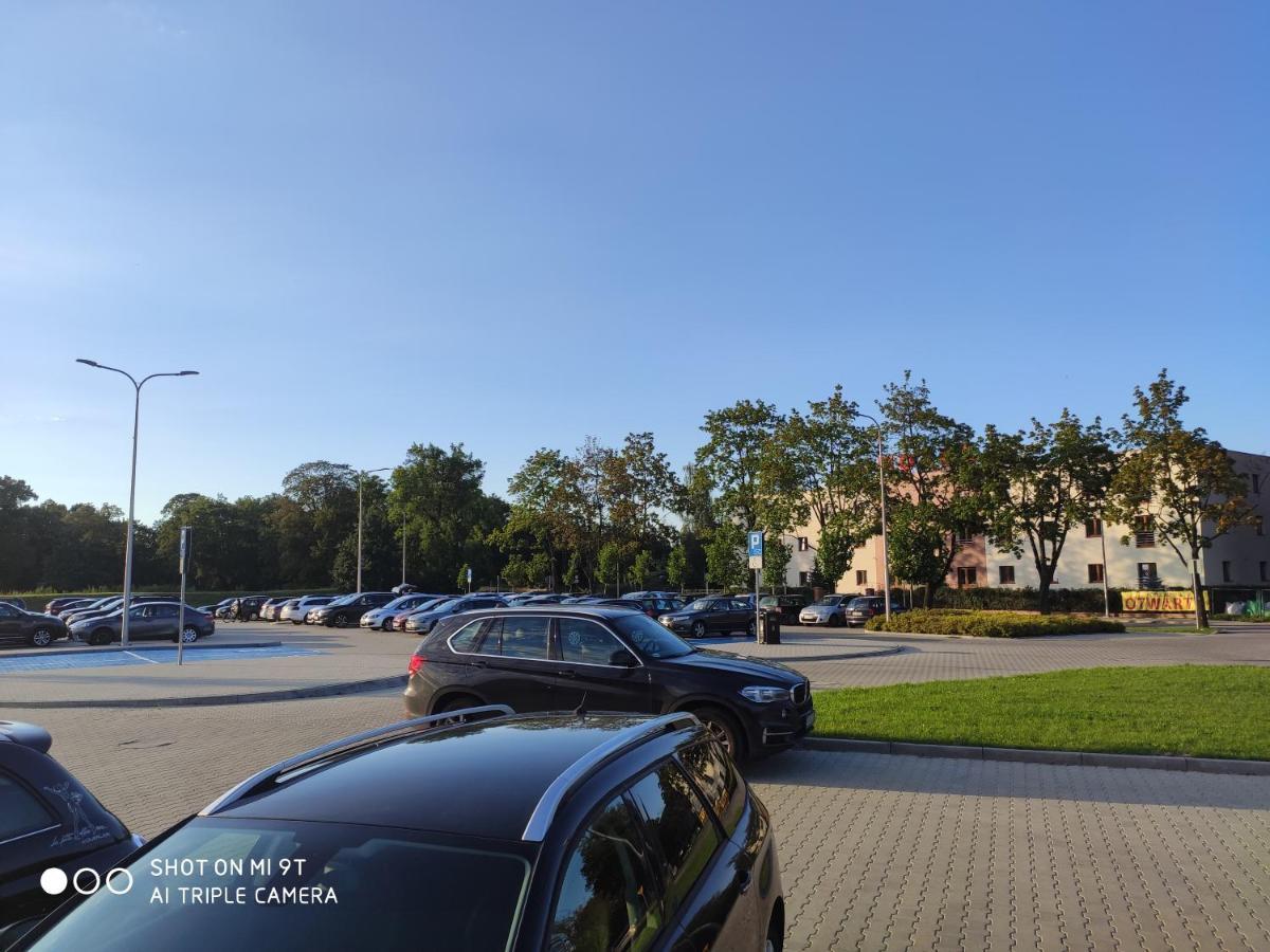 Hotel I Restauracja Admiral Legnica Bagian luar foto